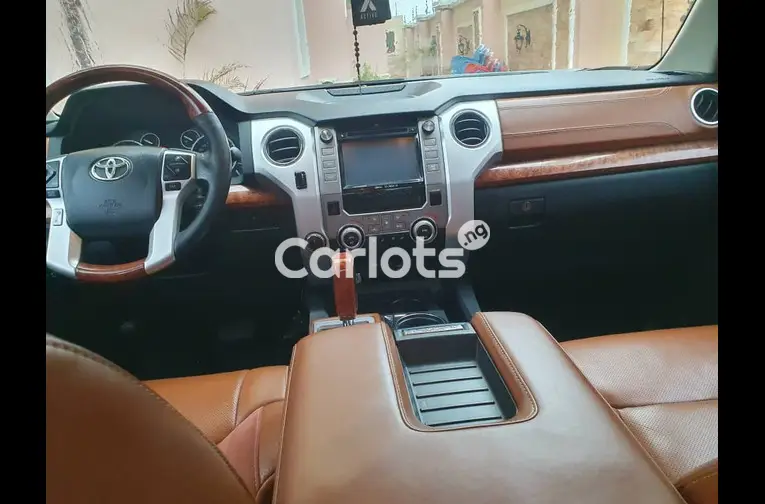 2015 Toyota Tundra 1794 Platinum Edition - 2/5