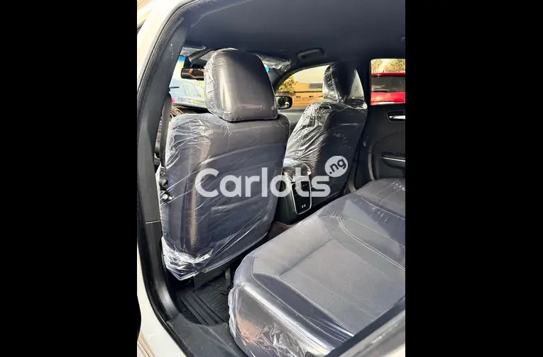 2018 DODGE CHARGER SXT for sale in Kaduna, Kaduna - thumbnail 3