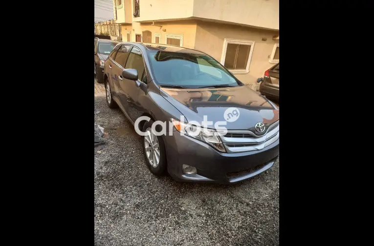 Clean First Body 2011 Toyota VENZA AWD