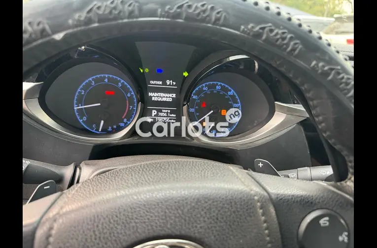 Clean Nigeria used Toyota Corolla 2015 for sale in Abuja, FCT - photo 2 of 5