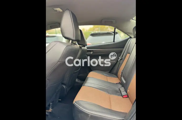 Clean Nigeria used Toyota Corolla 2015 for sale in Abuja, FCT - photo 4 of 5