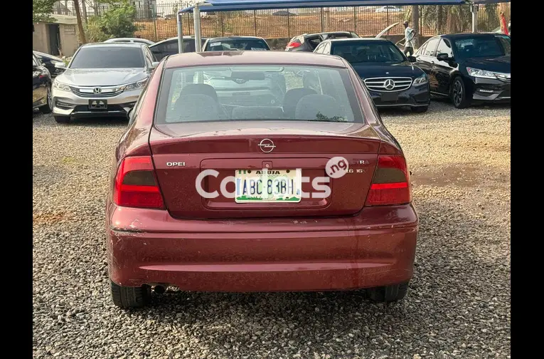 Nigerian used 2002 Opel Astra for sale in Abuja, FCT - photo 5 of 5