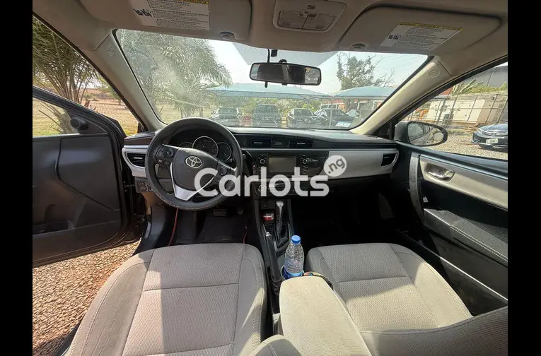 Nigerian used Toyota Corolla 2014 for sale in Abuja, FCT - thumbnail 4