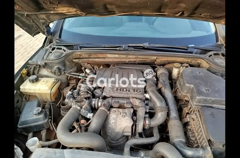 Nigerian Used Peugeot 307 2004 for sale in Abuja - photo 3 of 5