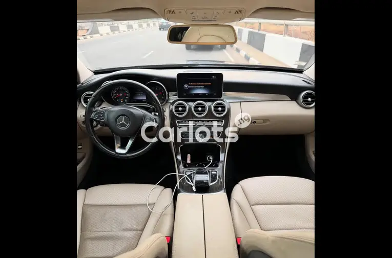 MERCEDES BENZ C300 2016 - 4/5