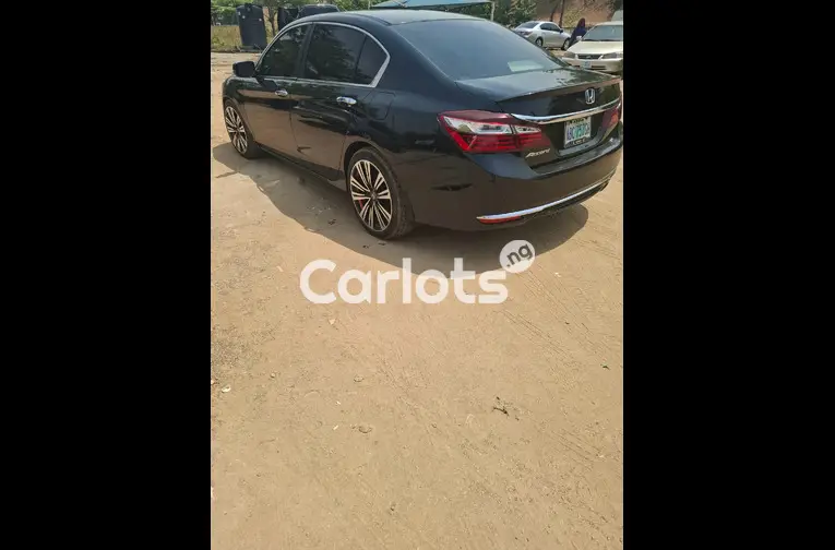 REGISTERED 2017 HONDA ACCORD - 5/5