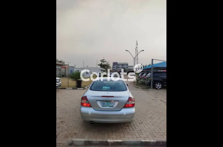 Used Mercedes Benz CLK350 2006 for sale in Abuja, FCT - photo 5 of 5