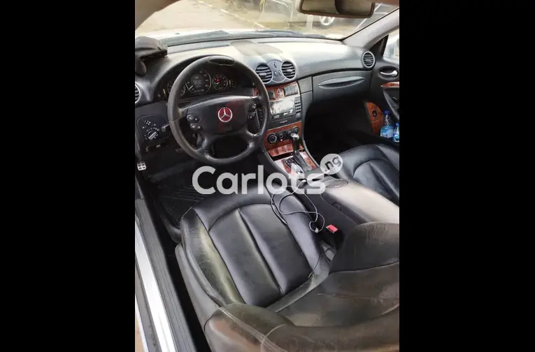 Used Mercedes Benz CLK350 2006 for sale in Abuja, FCT - thumbnail 3