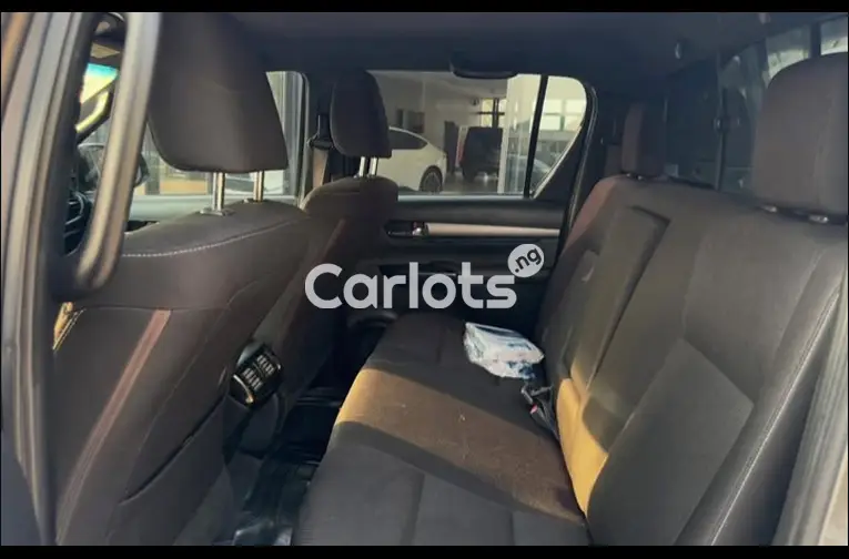 FOREIGN USED 2023 TOYOTA HILUX ADVENTURE for sale in Abuja, FCT - thumbnail 3