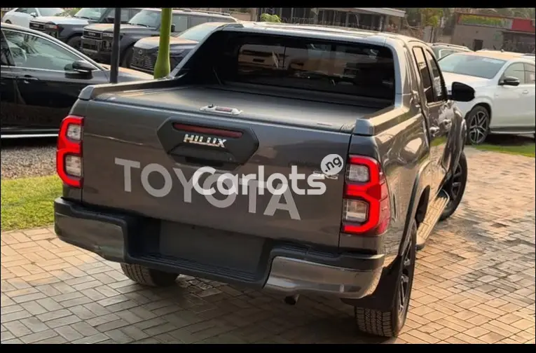 FOREIGN USED 2023 TOYOTA HILUX ADVENTURE - 5/5