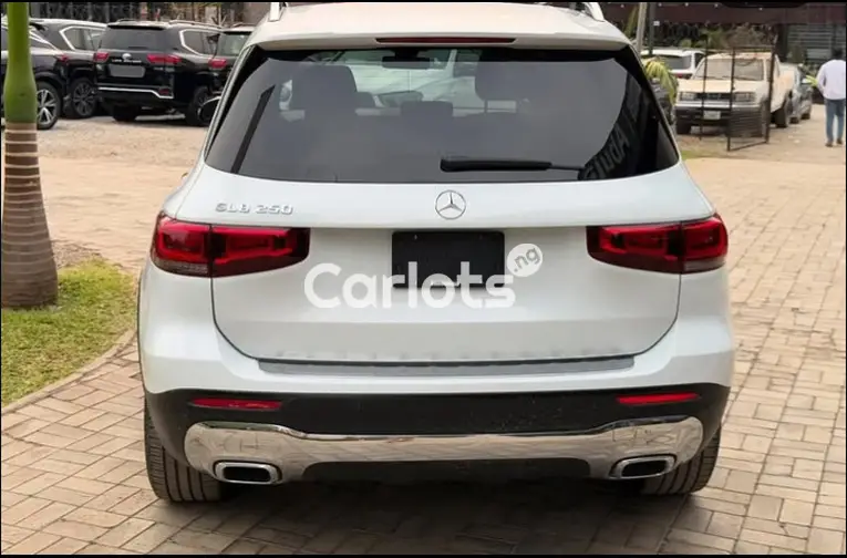 2020 MERCEDES BENZ GLB250 - 5/5