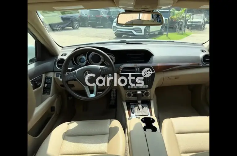 FOREIGN USED 2013 MERCEDES BENZ C300 for sale in Abuja, FCT - photo 4 of 5