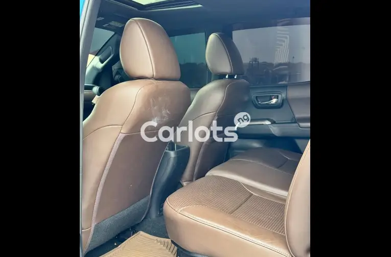 FOREIGN USED 2017 TOYOTA TACOMA for sale in Kado, FCT - photo 2 of 5