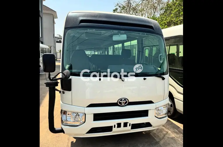 TOYOTA COASTER - 2/5