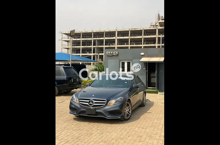 Sharp Foreign Used 2013 Mercedes Benz E350 for sale in Garki