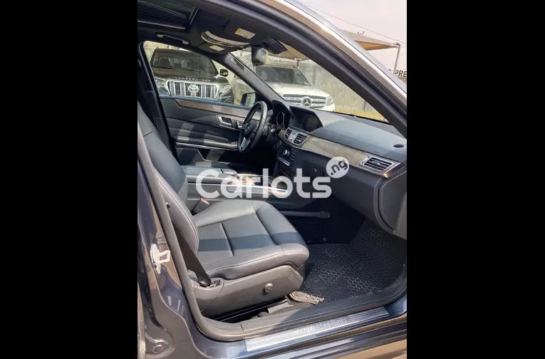 Sharp Foreign Used 2013 Mercedes Benz E350 for sale in Garki, FCT - photo 3 of 5