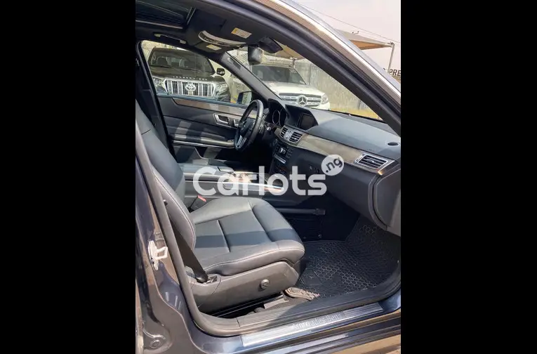 Sharp Foreign Used 2013 Mercedes Benz E350 for sale in Garki, FCT - thumbnail 3