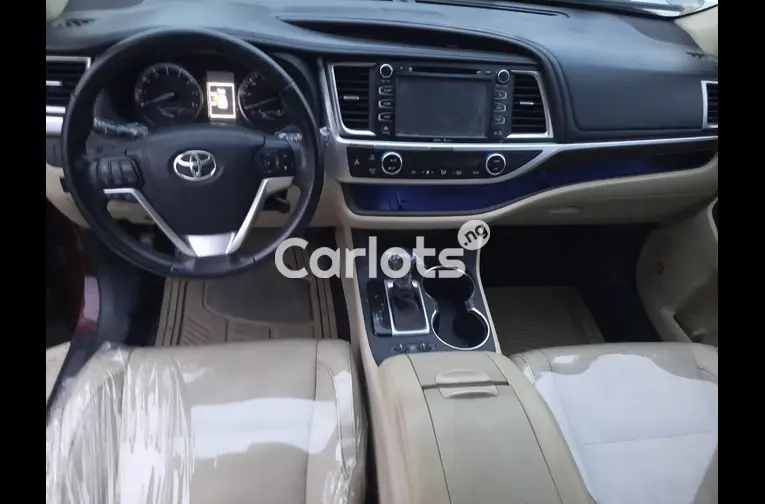 2015 Toyota Highlander XLE AWD - 2/5