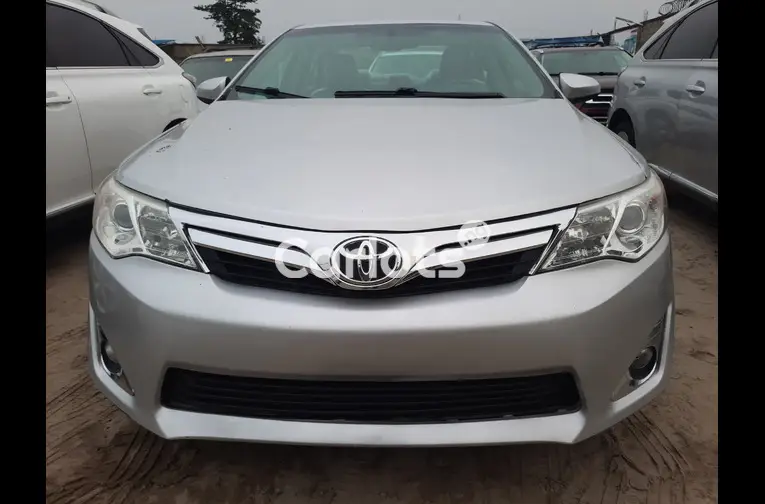 2012 Toyota Camry XLE 4plugs