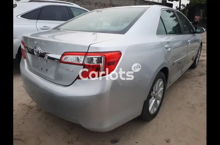 2012 Toyota Camry XLE 4plugs - 5/5