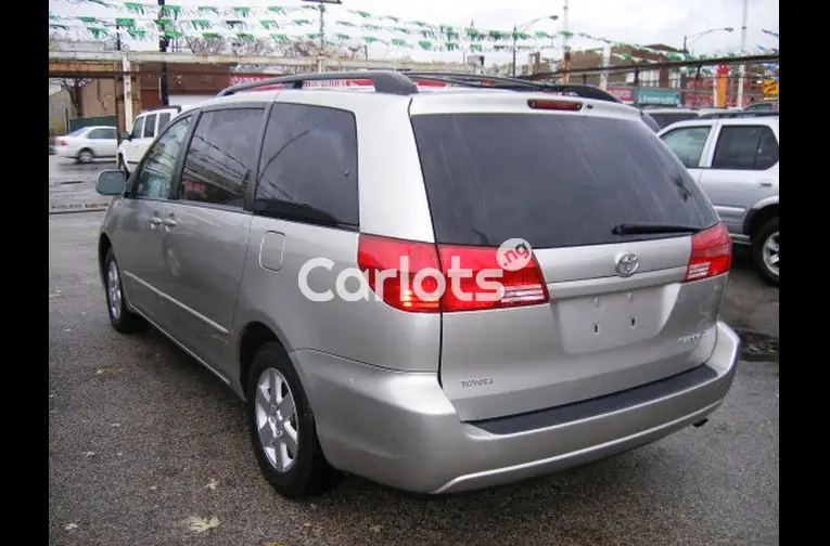 2005 Toyota Sienna XLE Limited Edition - 5/5