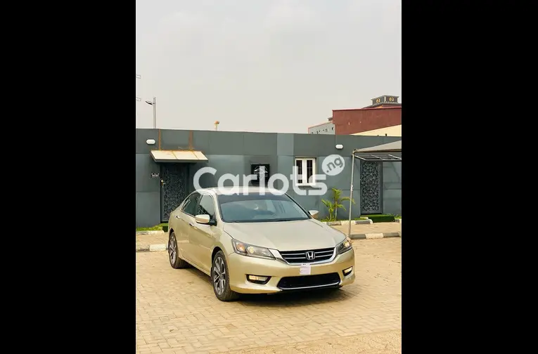 Extremely clean Used 2015 Honda Accord Sport - 1/5