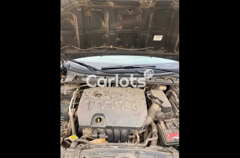 Neatly Used 2014 Toyota Corolla Sport for sale in Garki, FCT - thumbnail 2