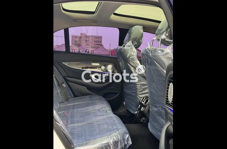FOREIGN USED 2017 MERCEDES BENZ E400 for sale in Kado, FCT - thumbnail 2