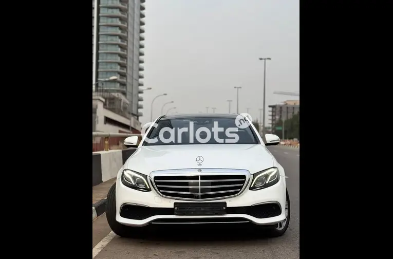 FOREIGN USED 2017 MERCEDES BENZ E400 for sale in Kado