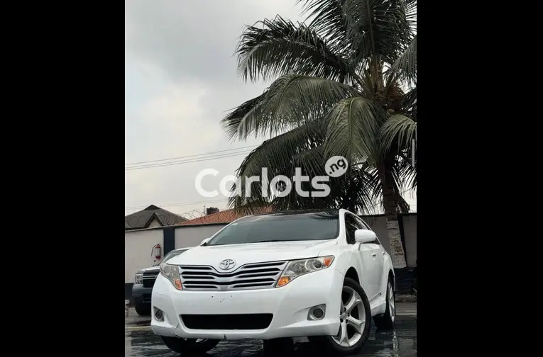 Pre-Owned 2011 Toyota Venza