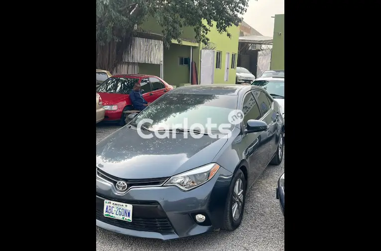 Used Toyota Corolla 2012