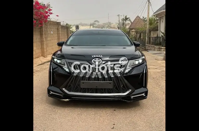 Nigerian Used UNIQUE 2010 TOYOTA VENZA for sale in Kaduna - photo 2 of 5