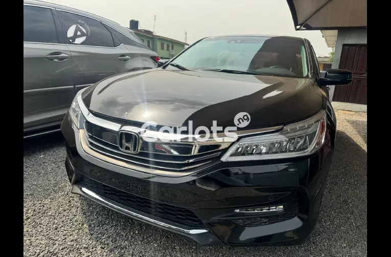 2016 Honda Accord V6 Touring - 1/5