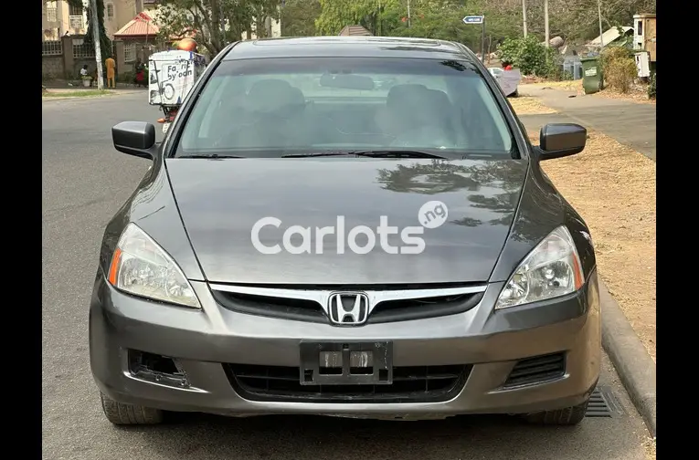 Neatly use 2004 Honda Accord DC for sale in Garki