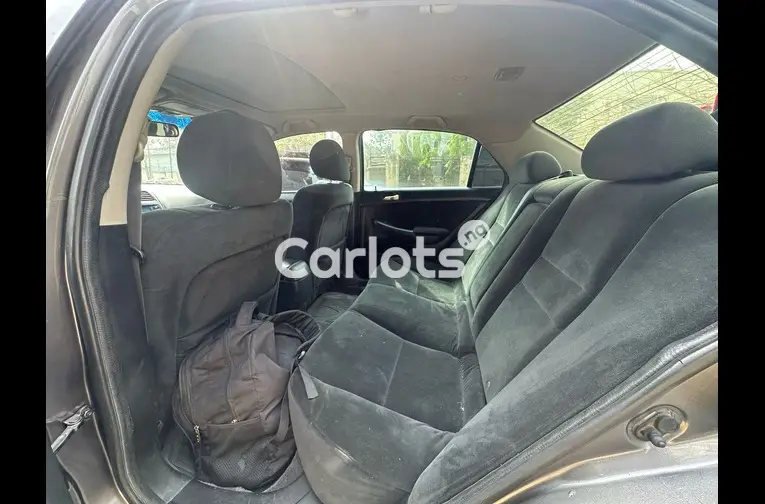 Nigerian Used Neatly use 2004 Honda Accord DC for sale in Garki, FCT - thumbnail 3