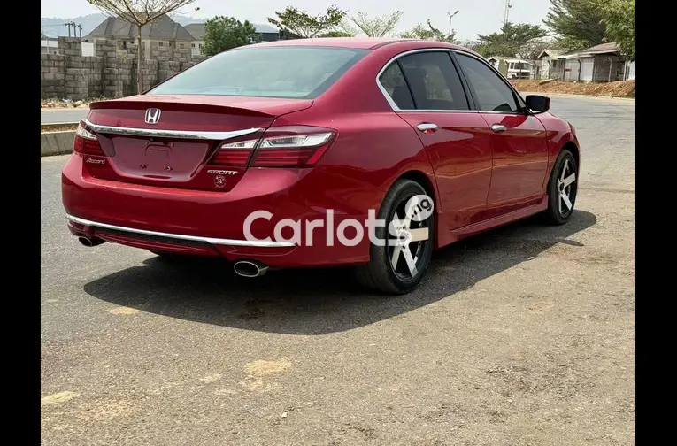 2017 HONDA ACCORD SPORT - 4/5