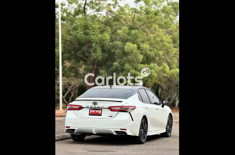 2019 TOYOTA CAMRY XSE FULL OPTION - 5/5