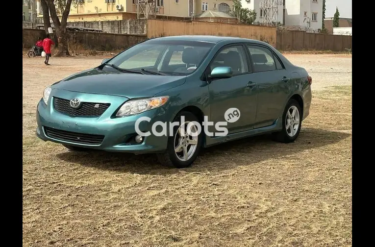 2010 TOYOTA COROLLA