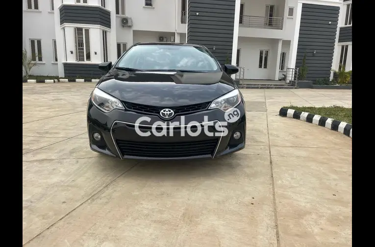 2014 TOYOTA COROLLA