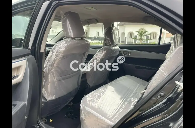 Foreign Used 2014 TOYOTA COROLLA for sale in Kaduna - photo 3 of 5