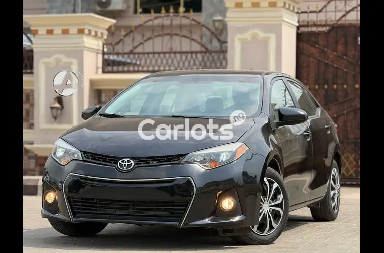 2015 Toyota Corolla LE - 1/5