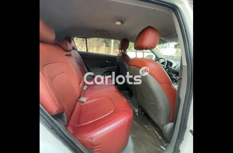 Foreign Used 2011 KIA SPORTAGE for sale in Kaduna - photo 4 of 5