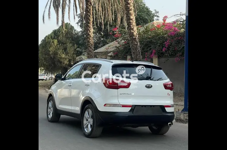 Foreign Used 2011 KIA SPORTAGE for sale in Kaduna - thumbnail 5
