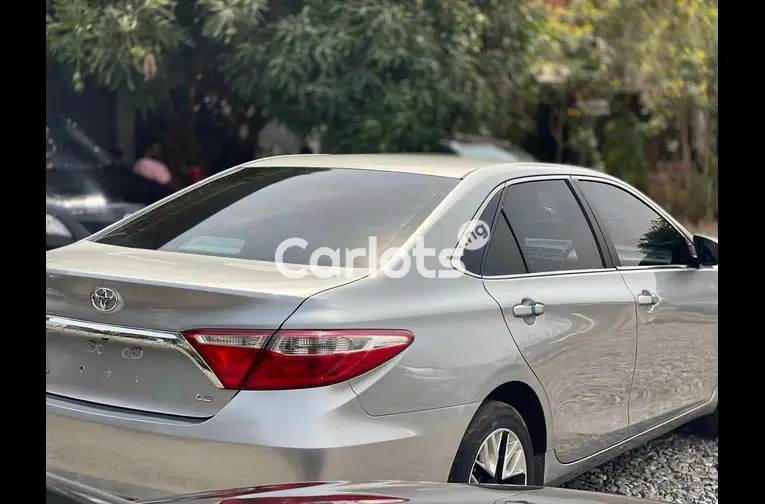 FOREIGN USED 2015 TOYOTA CAMRY LE - 4/5