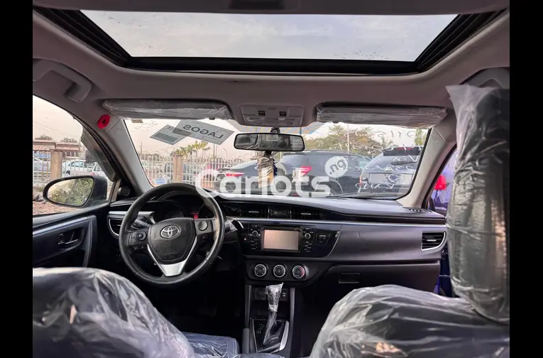 FOREIGN USED 2014 TOYOTA COROLLA S for sale in Kaduna, Kaduna - photo 2 of 5