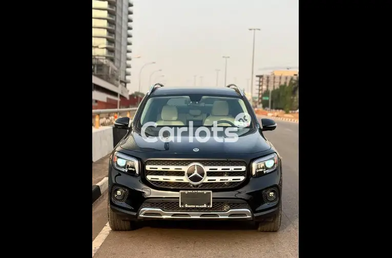 2023 Mercedes GLB 250