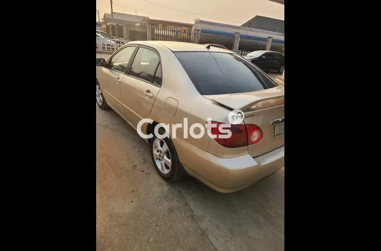 Toyota Corolla 2003 - 5/5