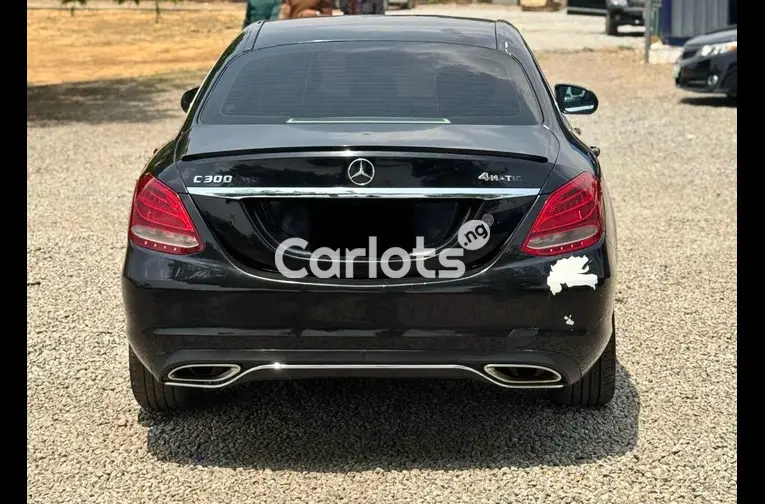 2017 MERCEDES BENZ C300 - 4/5