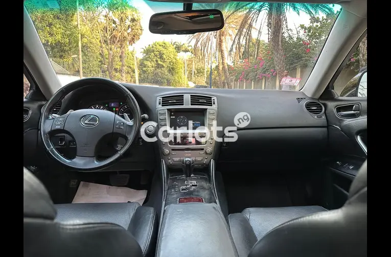 FOREIGN USED 2015 UPGRADED LEXUS IS250 for sale in Kaduna, Kaduna - photo 2 of 5