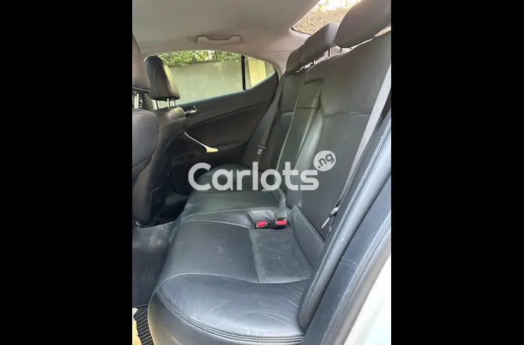 FOREIGN USED 2015 UPGRADED LEXUS IS250 for sale in Kaduna, Kaduna - thumbnail 3